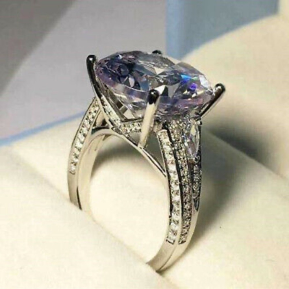 NWT Sterling silver Diamond Ring